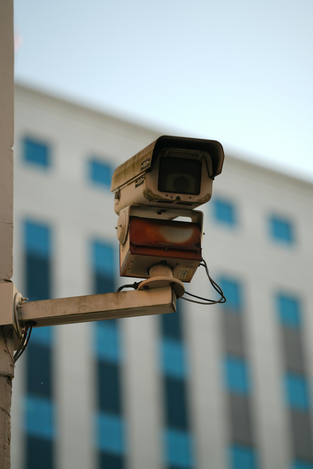 COMMERCIAL CAMERA SECURITY